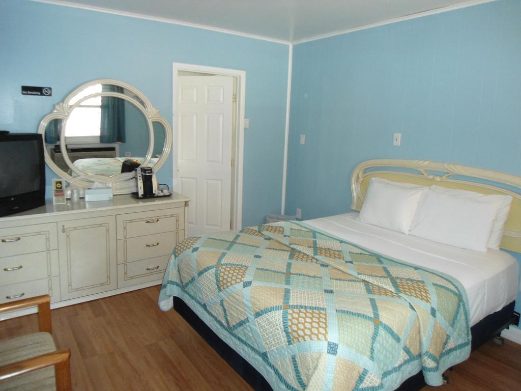 Flower Field Inn And Cottages Страудсбърг Екстериор снимка